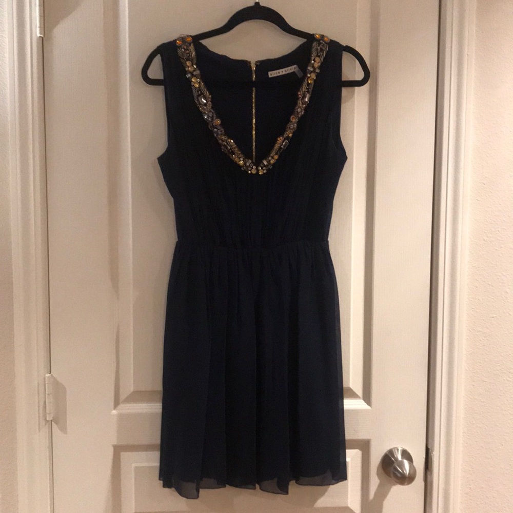 Alice+Olivia navy vneck cocktail dress - Size 4